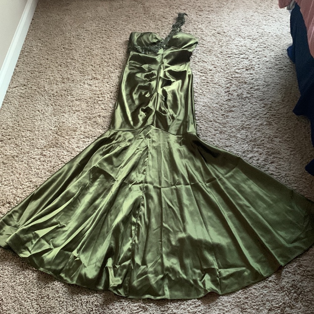 Stunning green mermaid gown